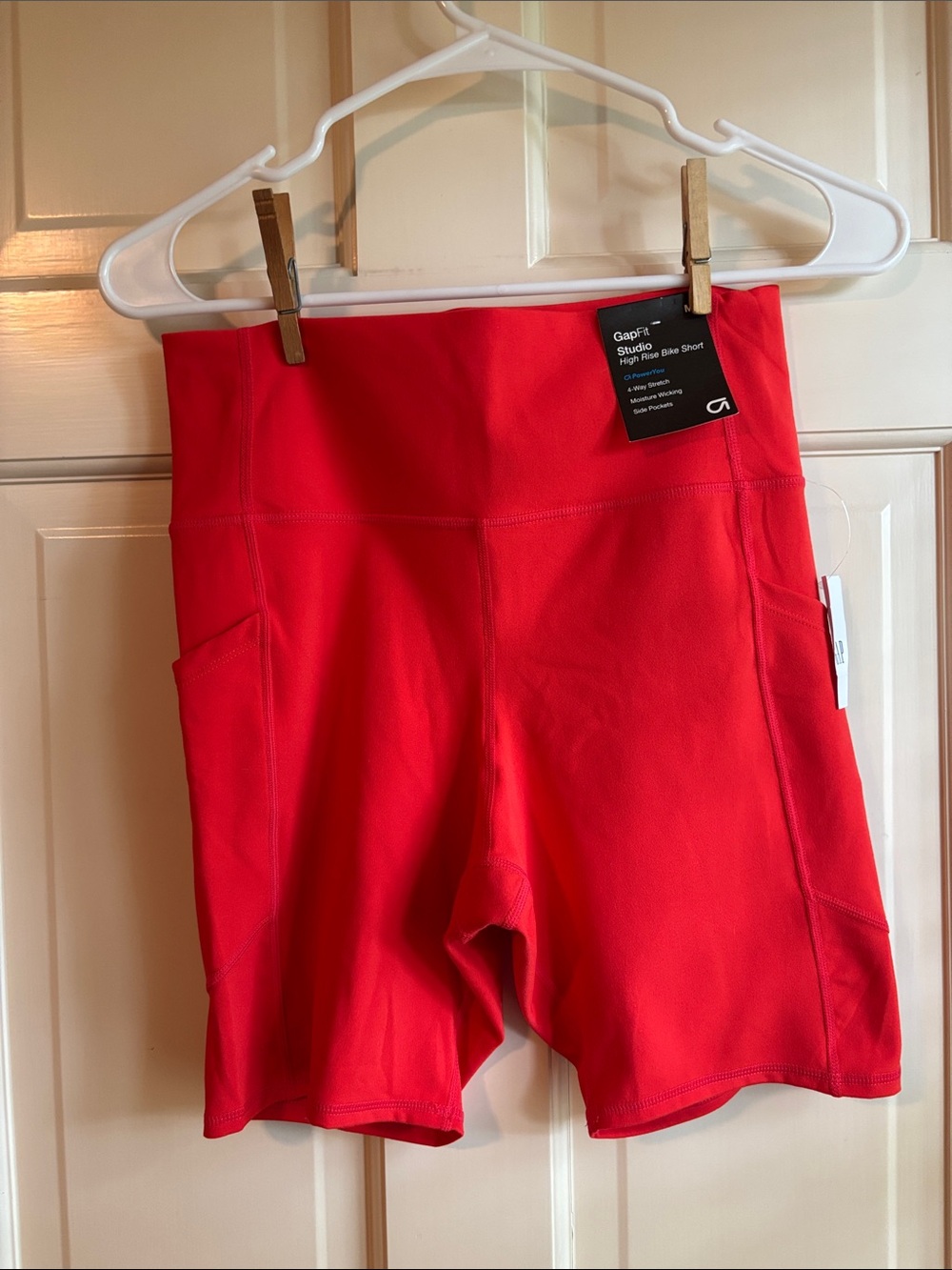 NWT GAP High-Rise Bike Shorts - Red/orange poppy color Size M